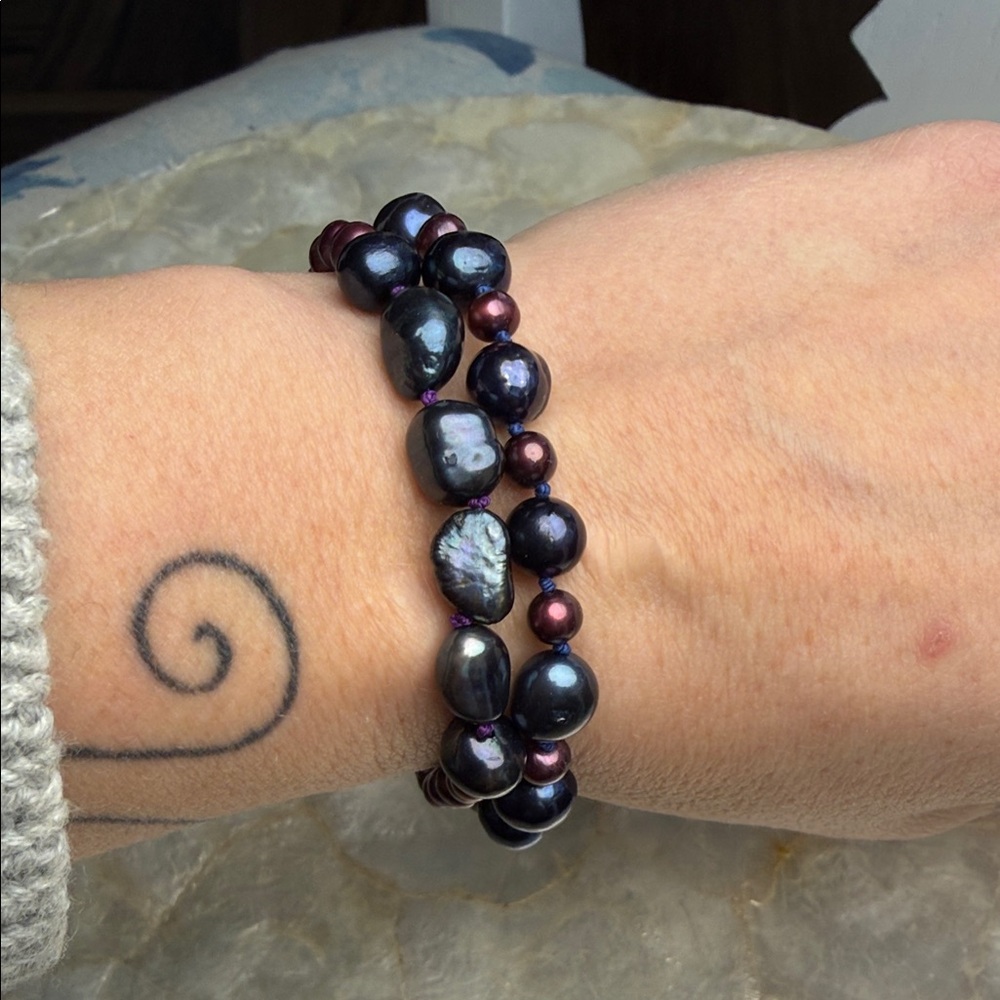 Elegant dark blue and wine Pearl bracelet